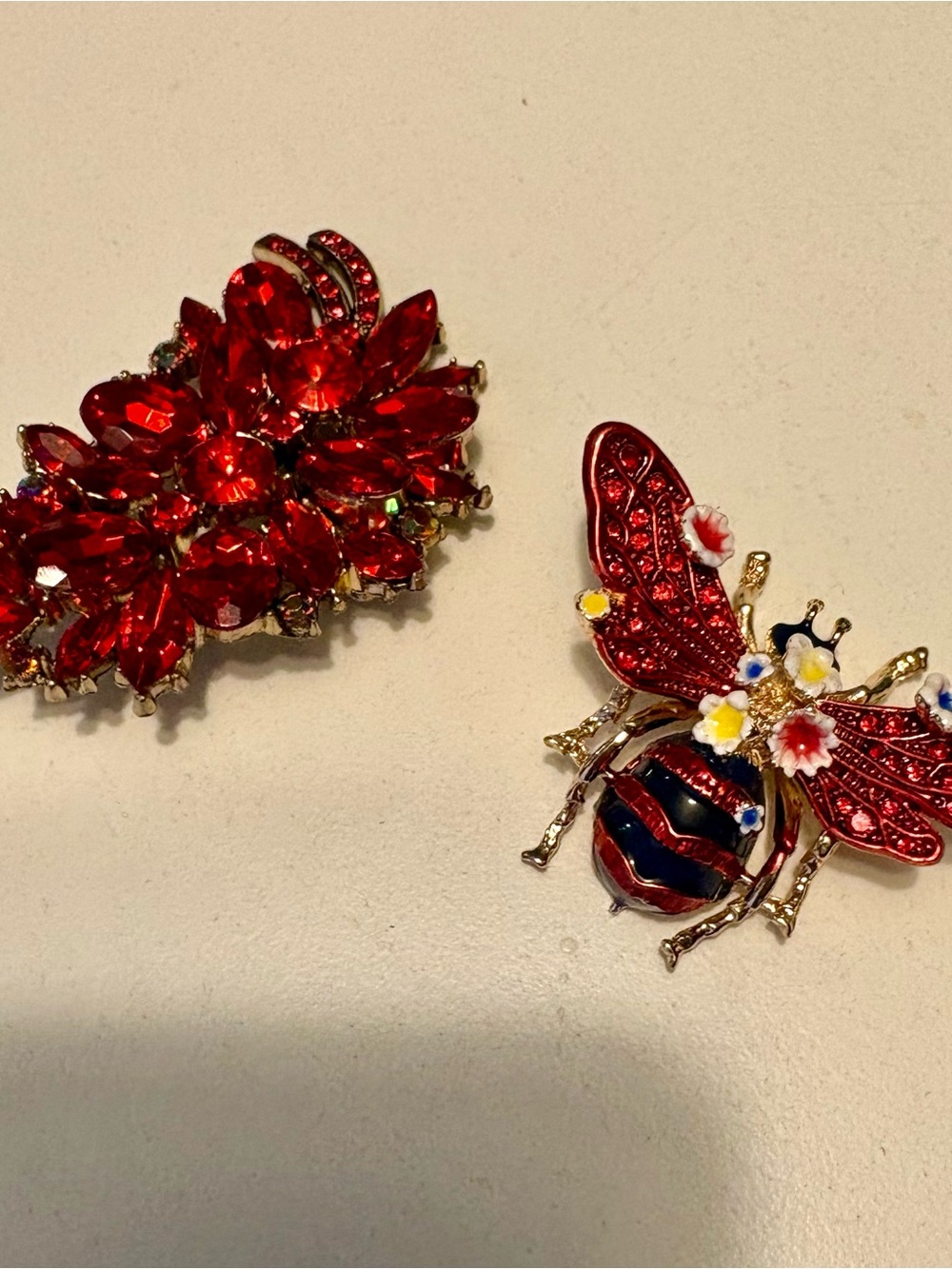 Red Crystal Floral and Bee Brooch Set - Women Accessories